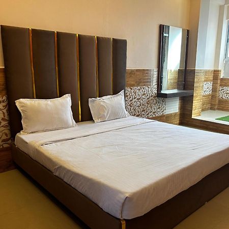 Hotels7Apple Mahoba Ngoại thất bức ảnh