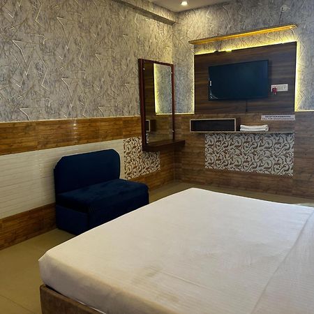 Hotels7Apple Mahoba Ngoại thất bức ảnh